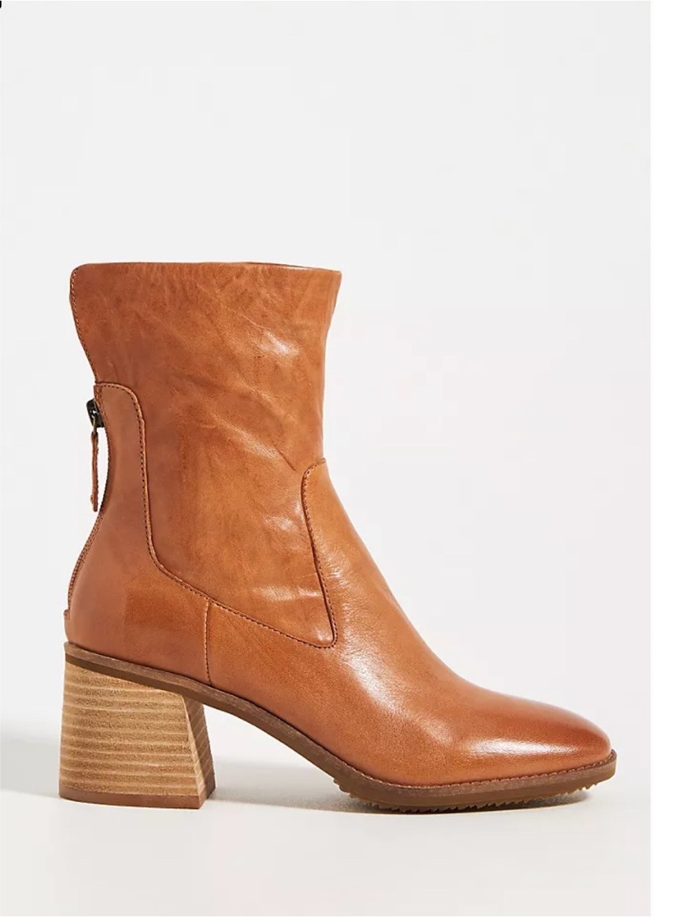 Kelsey Dagger Brooklyn Island block heeled bootie. Size 8. Color-fox